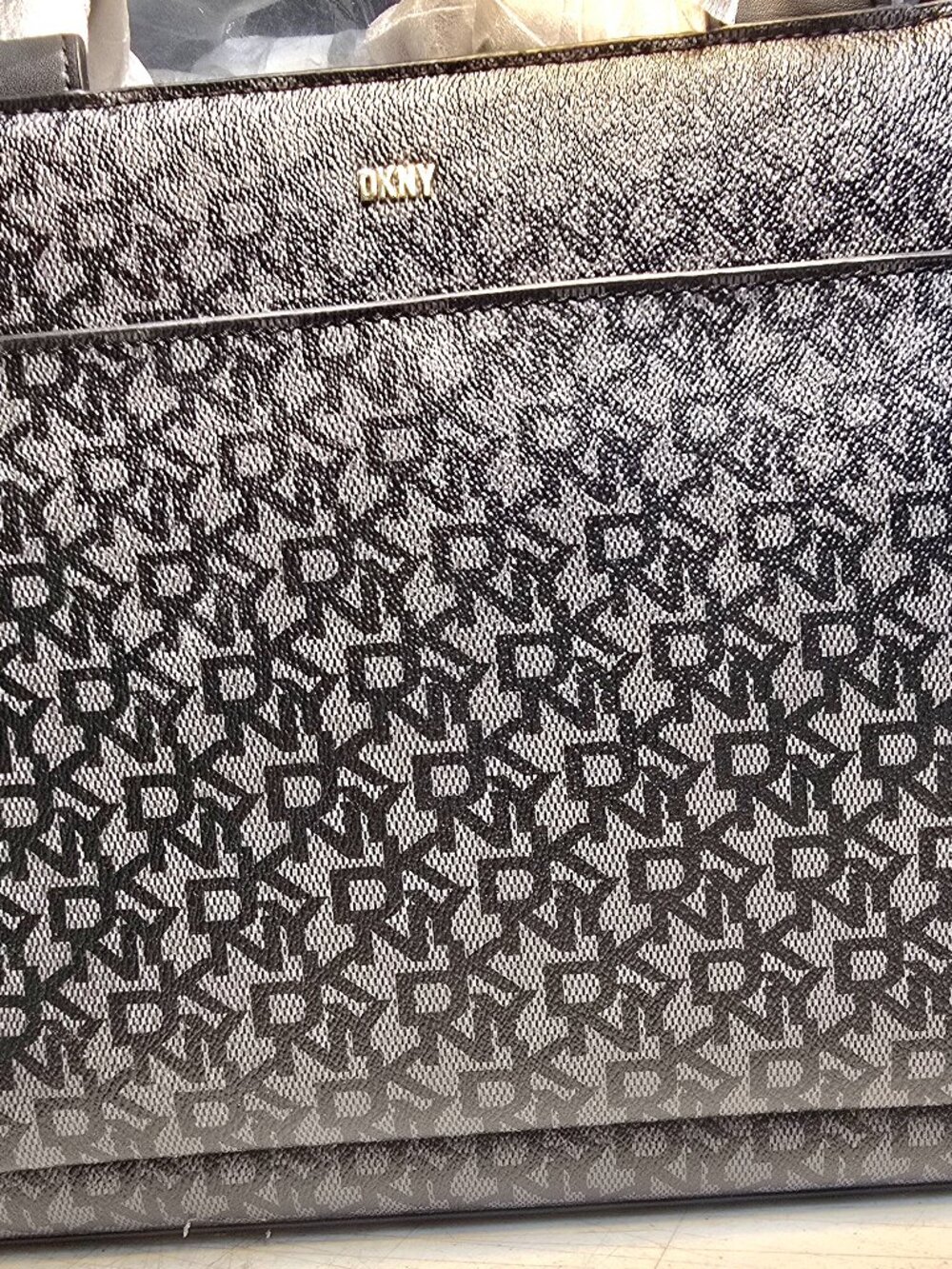 DKNY Donna Karan Jeanne Tote R31AJX14 Black letters over dk.grey